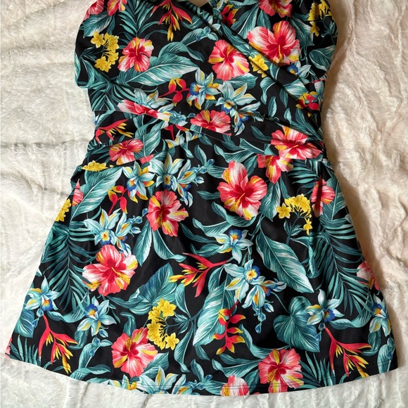 Old Navy Tropical One Piece Swimsuit Swim dress Size 2X Women’s - Picture 3 of 8